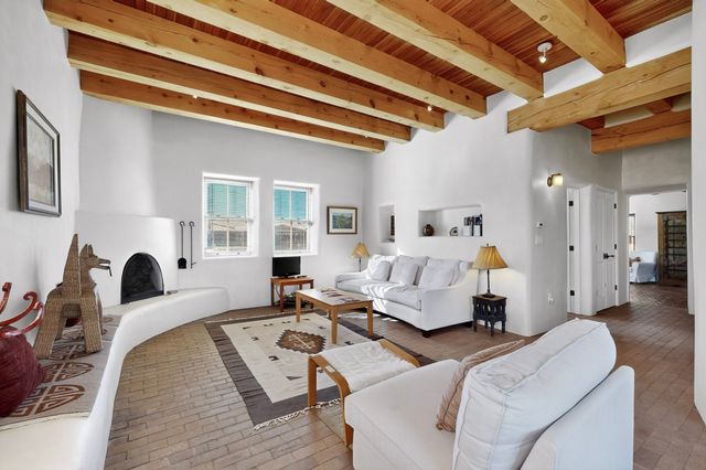 226 County Rd 75, Truchas, NM 87578