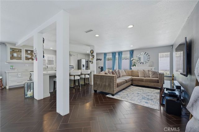 2326 N Sycamore, Rialto, CA 92377