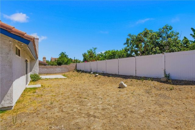 2326 N Sycamore, Rialto, CA 92377