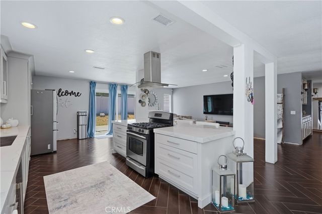 2326 N Sycamore, Rialto, CA 92377