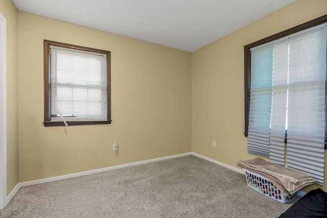 7824 Westridge Road, Raytown, MO 64138