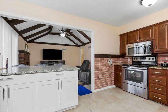 7824 Westridge Road, Raytown, MO 64138