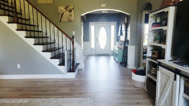 1202 Deer Fields Trace, La Grange, KY 40031