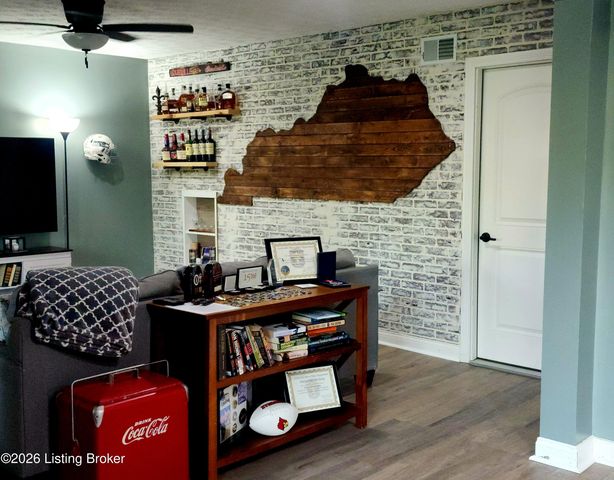 1202 Deer Fields Trace, La Grange, KY 40031