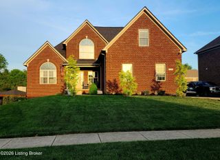 1202 Deer Fields Trace, La Grange, KY 40031