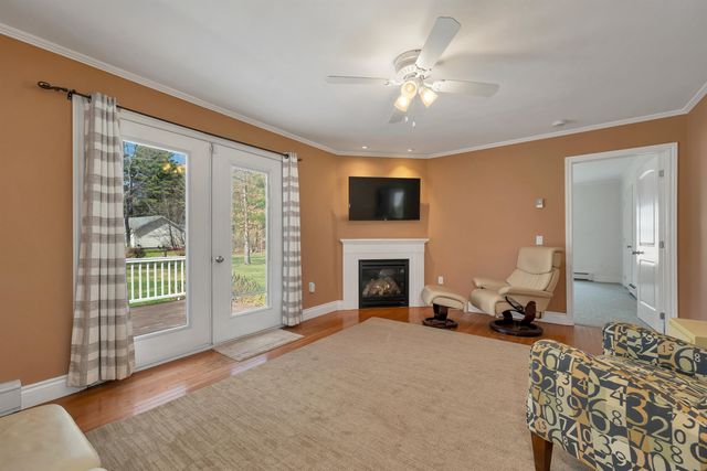 22 Fairway Drive, Ashland, NH 03217