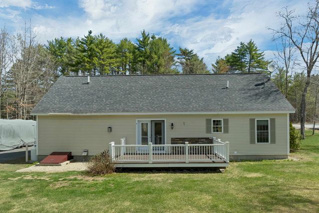 22 Fairway Drive, Ashland, NH 03217
