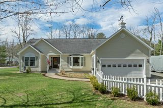 22 Fairway Drive, Ashland, NH 03217
