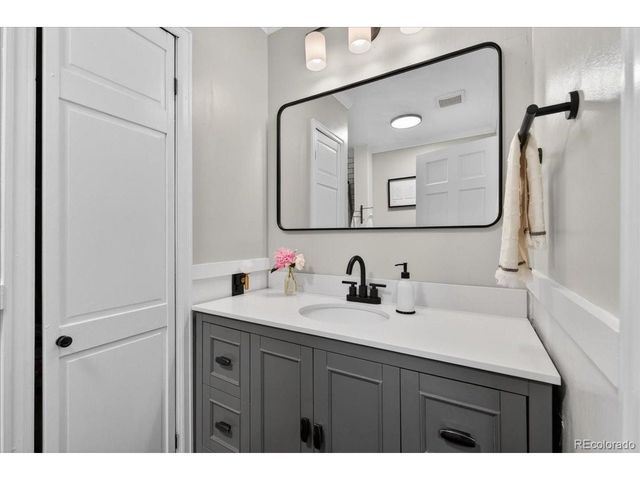 11575 W 32nd Ave, Wheat Ridge, CO 80033