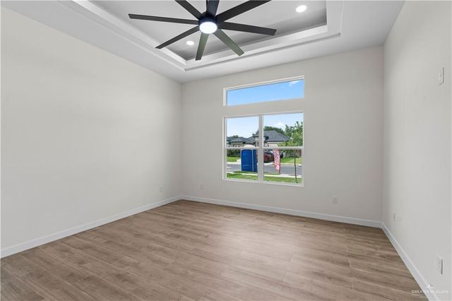 3705 E Diamondhead Avenue, Alton, TX 78573