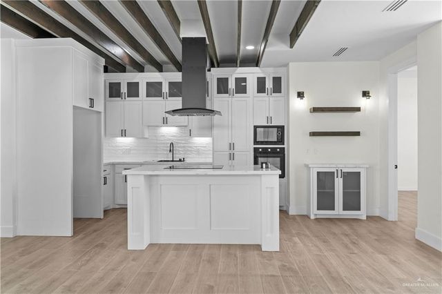 3705 E Diamondhead Avenue, Alton, TX 78573