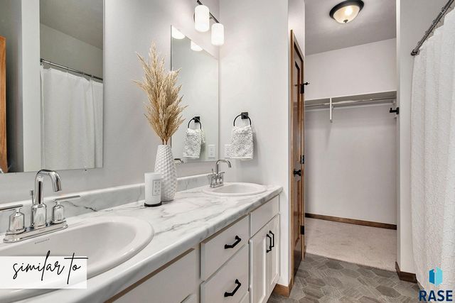 3500 S Jerome Pl Place, Sioux Falls, SD 57106