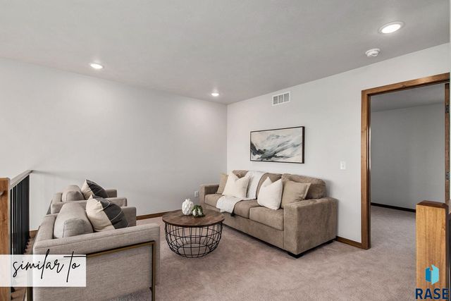 3500 S Jerome Pl Place, Sioux Falls, SD 57106