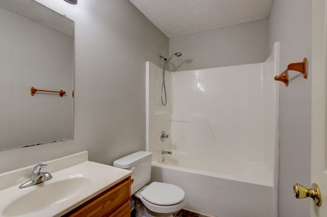 209 Ruf Dr, Oak Grove, KY 42262