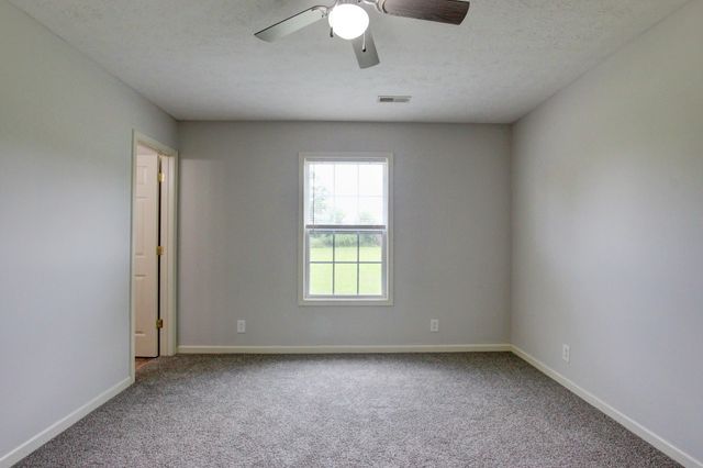 209 Ruf Dr, Oak Grove, KY 42262