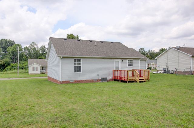 209 Ruf Dr, Oak Grove, KY 42262