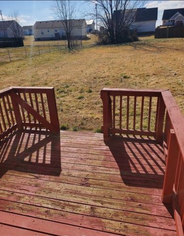 209 Ruf Dr, Oak Grove, KY 42262