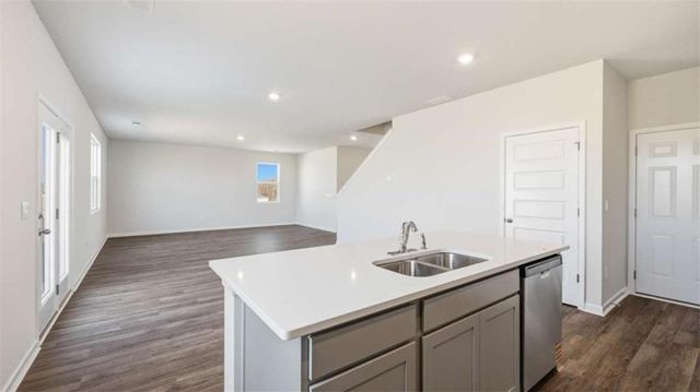 105 White Spruce Way, Newnan, GA 30265
