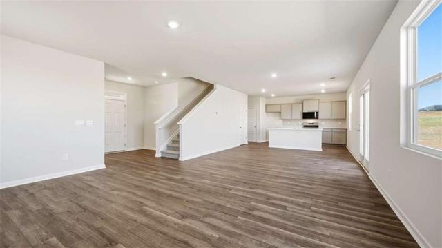 105 White Spruce Way, Newnan, GA 30265