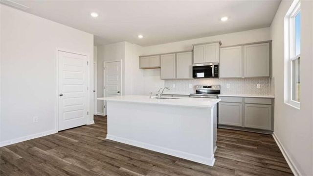 105 White Spruce Way, Newnan, GA 30265