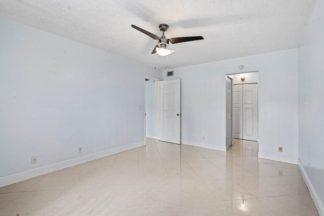 204 FOXTAIL Drive F1, Greenacres, FL 33415
