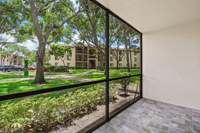 204 FOXTAIL Drive F1, Greenacres, FL 33415