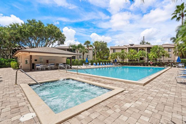 204 FOXTAIL Drive F1, Greenacres, FL 33415