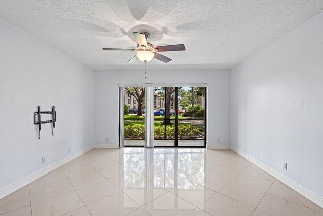 204 FOXTAIL Drive F1, Greenacres, FL 33415