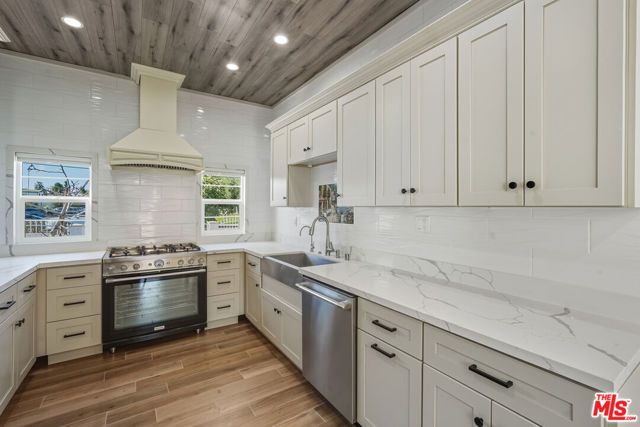 5822 Lindley Avenue, Encino (los Angeles), CA 91316