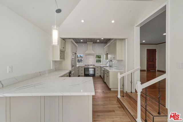 5822 Lindley Avenue, Encino (los Angeles), CA 91316