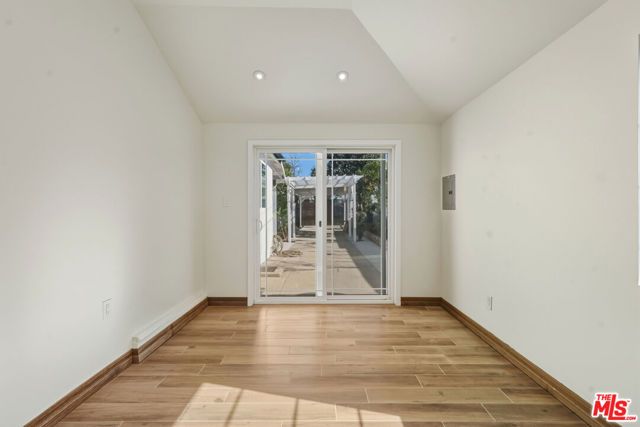 5822 Lindley Avenue, Encino (los Angeles), CA 91316