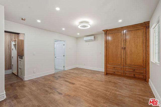 5822 Lindley Avenue, Encino (los Angeles), CA 91316