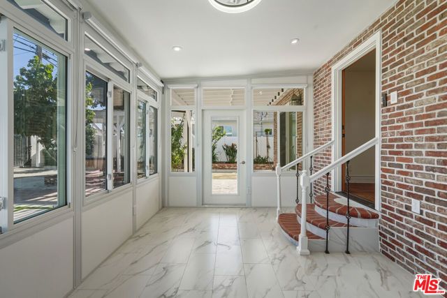 5822 Lindley Avenue, Encino (los Angeles), CA 91316