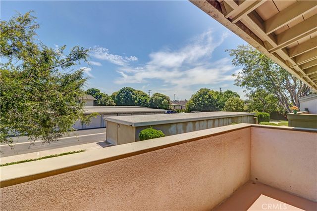 8633 Portola Court 17-E, Huntington Beach, CA 92646