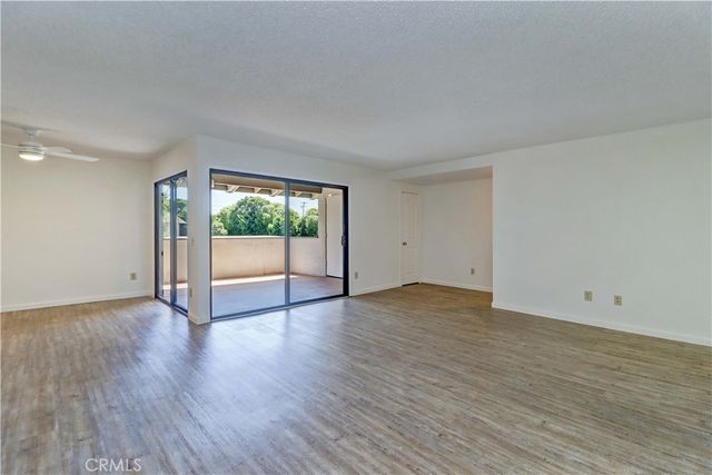 8633 Portola Court 17-E, Huntington Beach, CA 92646
