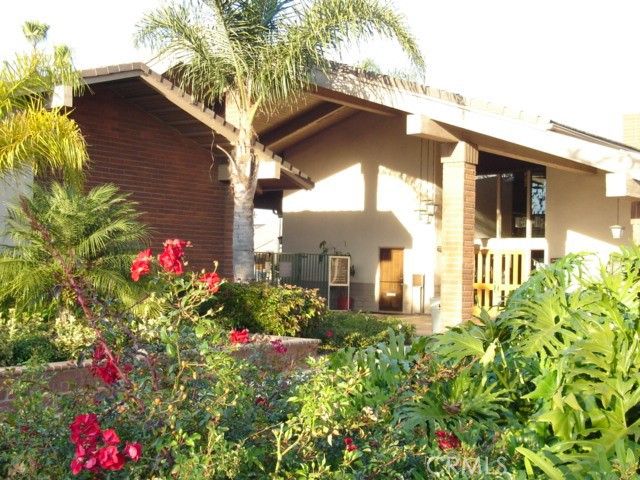 8633 Portola Court 17-E, Huntington Beach, CA 92646