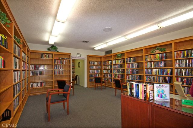 8633 Portola Court 17-E, Huntington Beach, CA 92646
