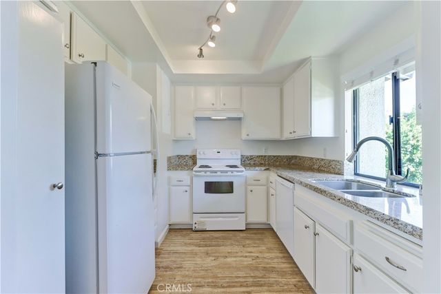 8633 Portola Court 17-E, Huntington Beach, CA 92646