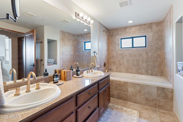 36601 N MULE TRAIN Road C21, Carefree, AZ 85377