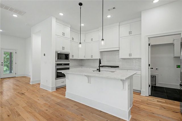 5102 SW Stanford Court, Bentonville, AR 72713