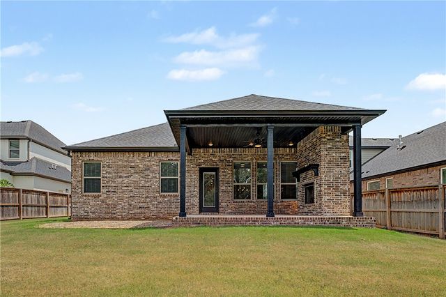 5102 SW Stanford Court, Bentonville, AR 72713