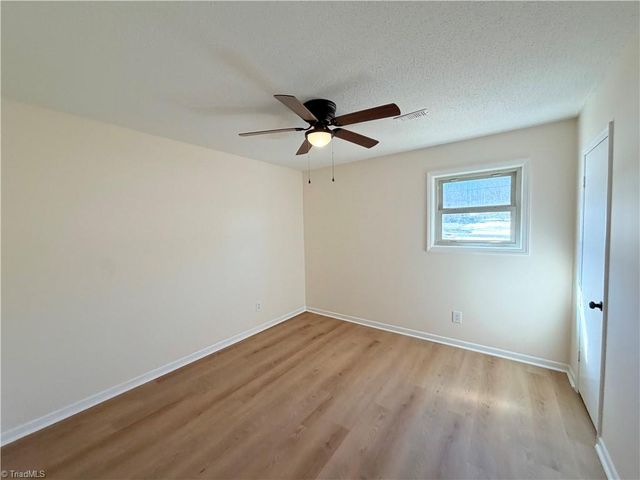 6053 Timberwood Trail, Kernersville, NC 27284