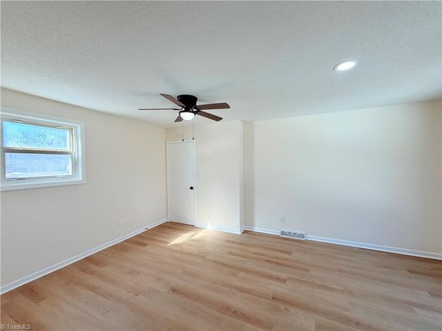 6053 Timberwood Trail, Kernersville, NC 27284