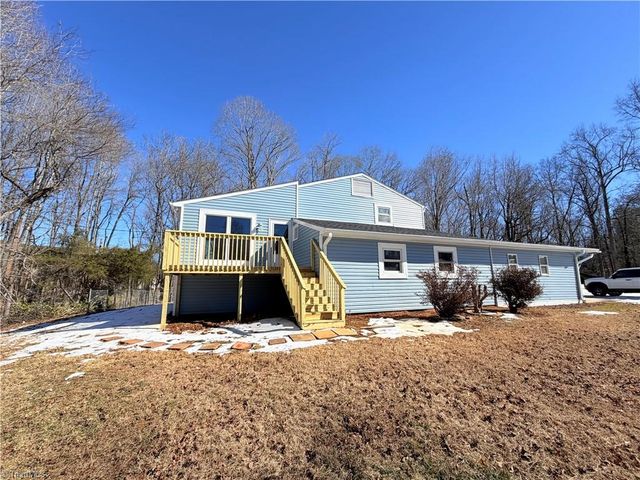 6053 Timberwood Trail, Kernersville, NC 27284