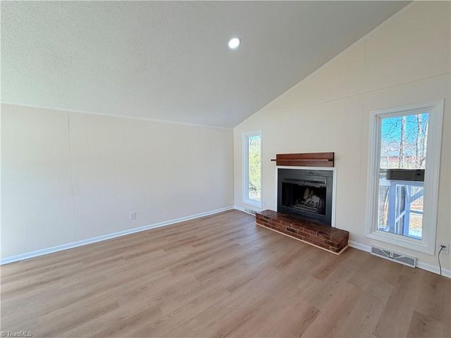 6053 Timberwood Trail, Kernersville, NC 27284