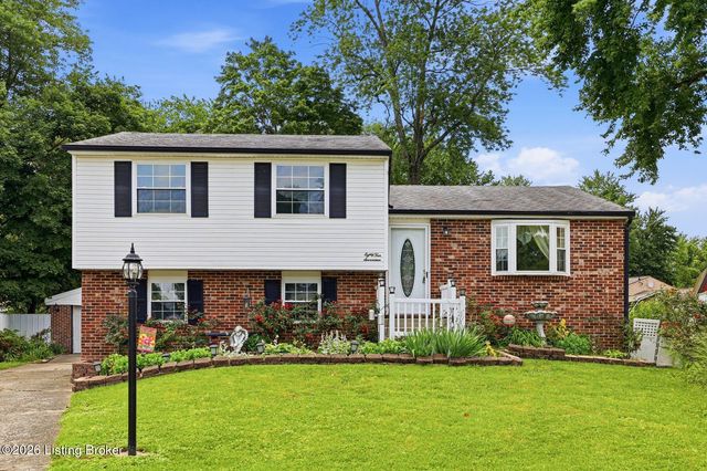 8417 Calm Ln, Louisville, KY 40219
