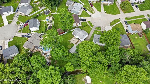 8417 Calm Ln, Louisville, KY 40219
