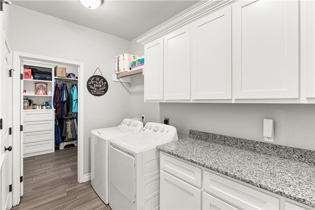 2526 Handlin Dr, Corpus Christi, TX 78418
