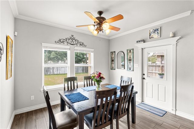 2526 Handlin Dr, Corpus Christi, TX 78418