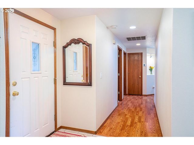 3248 18TH Ave, Albany, OR 97322